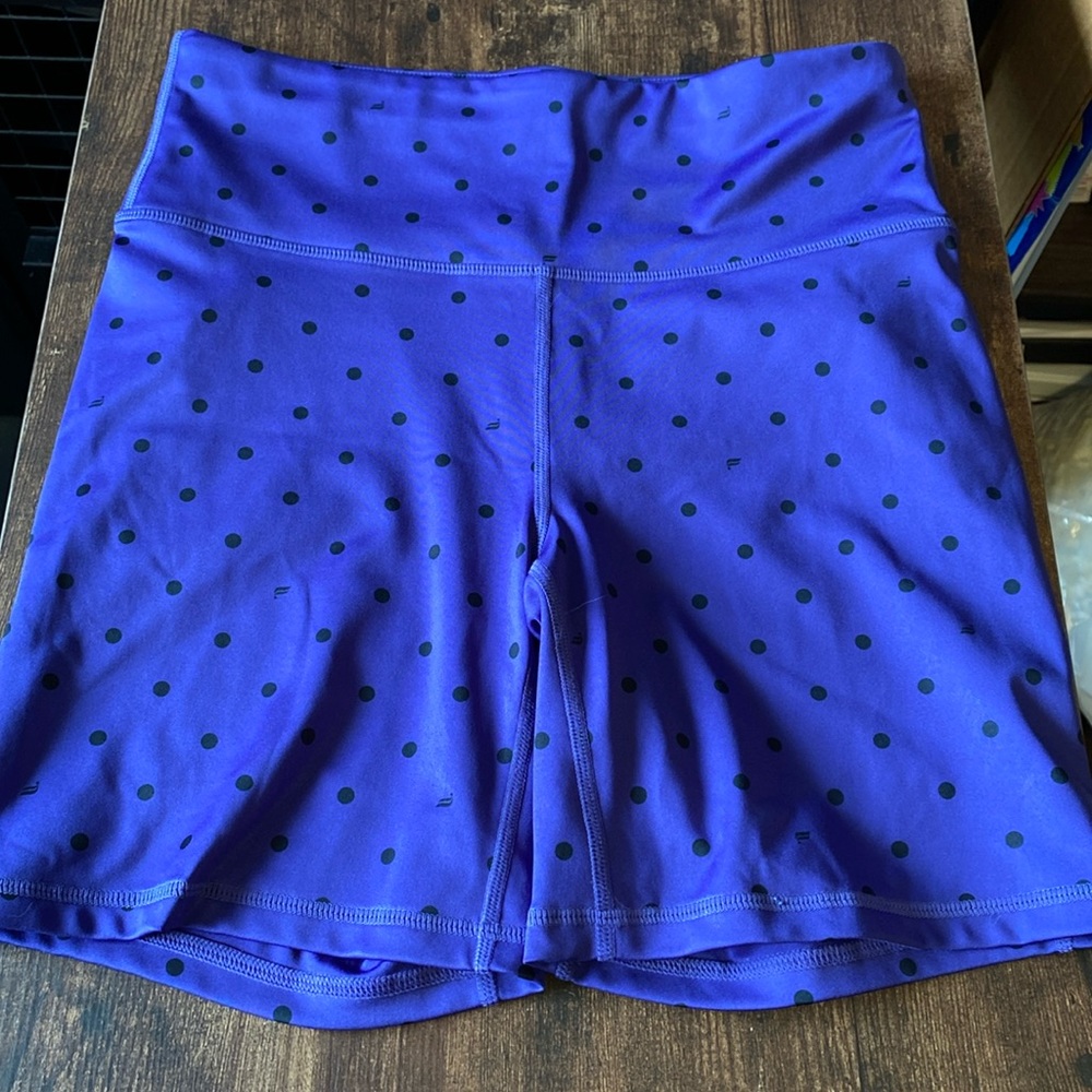Fabletics high waisted Ultracool shorts polka dots size small
